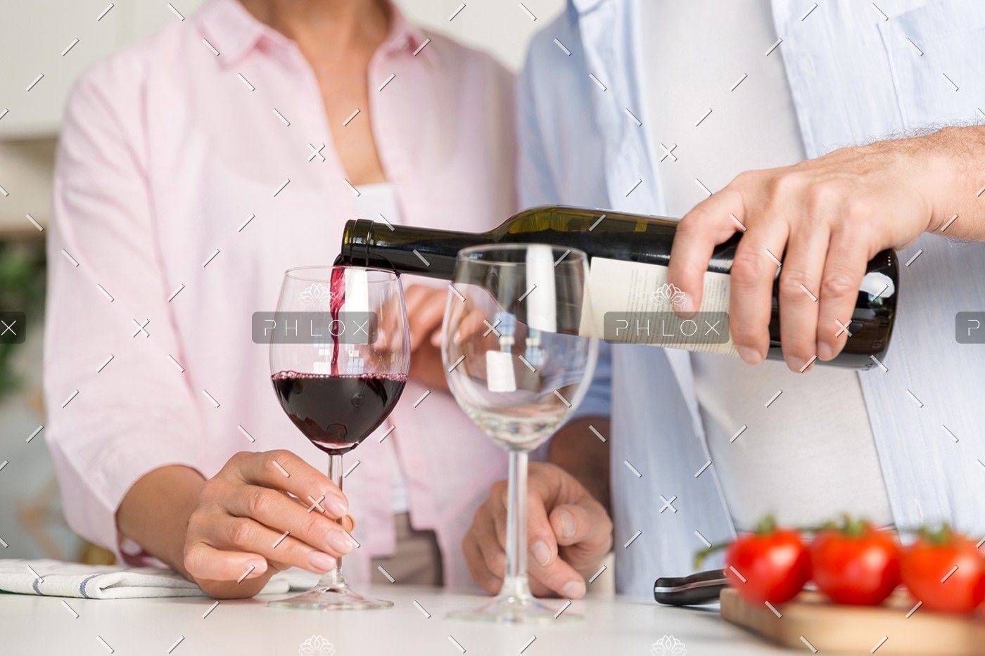 demo-attachment-25-cropped-picture-of-mature-loving-couple-family-PFLA4LB